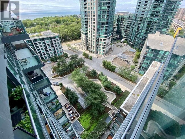 Photo du bâtiment - 209-1209 Fort York Blvd