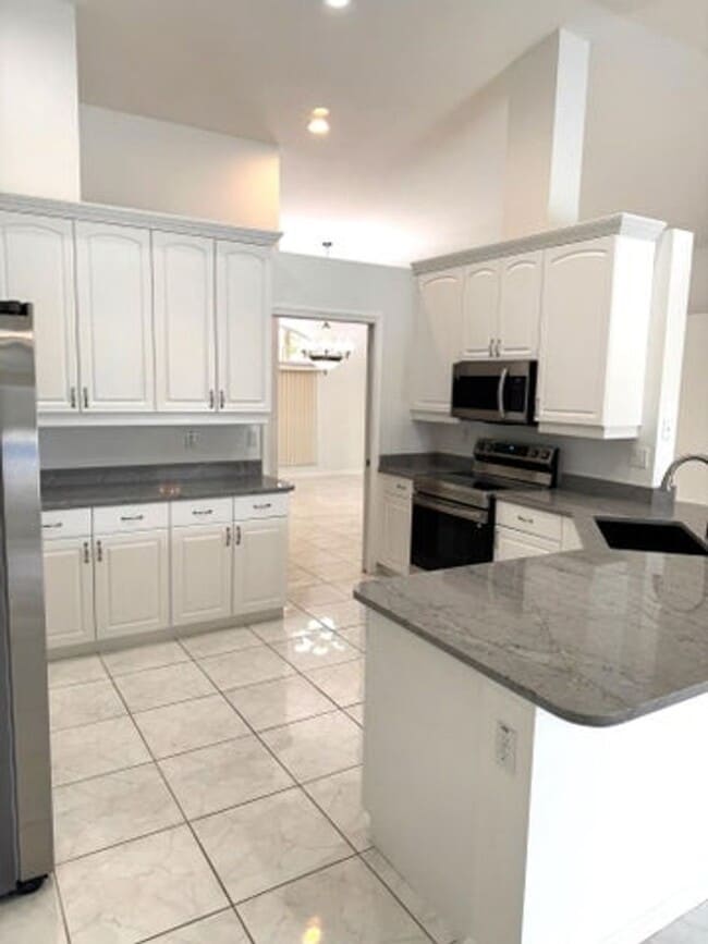 Photo - 106 Pepper Tree Cres House