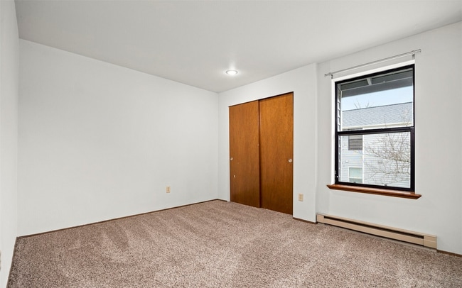 Building Photo - 2324 Valencia St