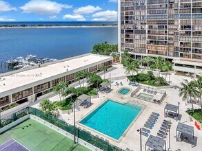 Building Photo - 1915 Brickell Ave