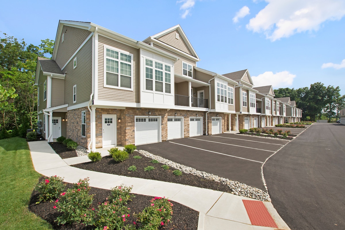 Primary Photo - Woodmont Ridge at Upper Macungie