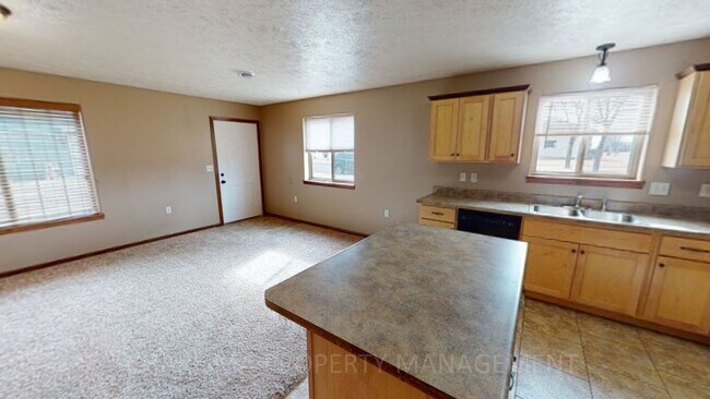 Foto del edificio - 231 W 4th St