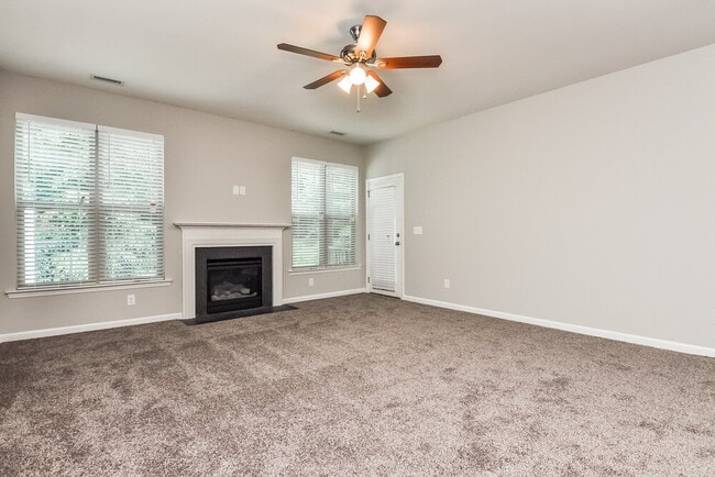 Building Photo - 48 Ashby Dr
