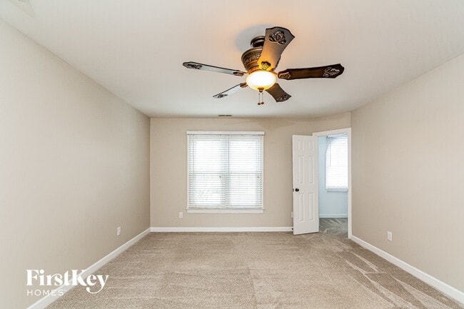 Foto del edificio - 205 Muirfield Ln