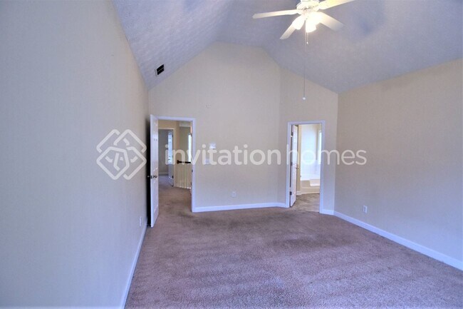 Building Photo - 2939 Parkmoor Dr