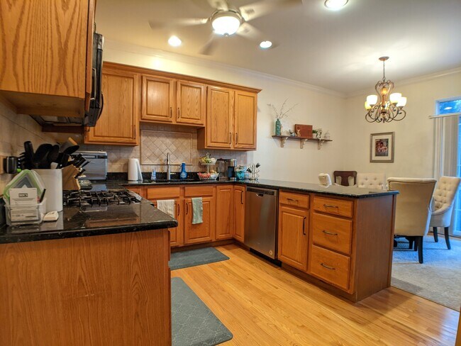 Foto del edificio - 1434 Katie Ln