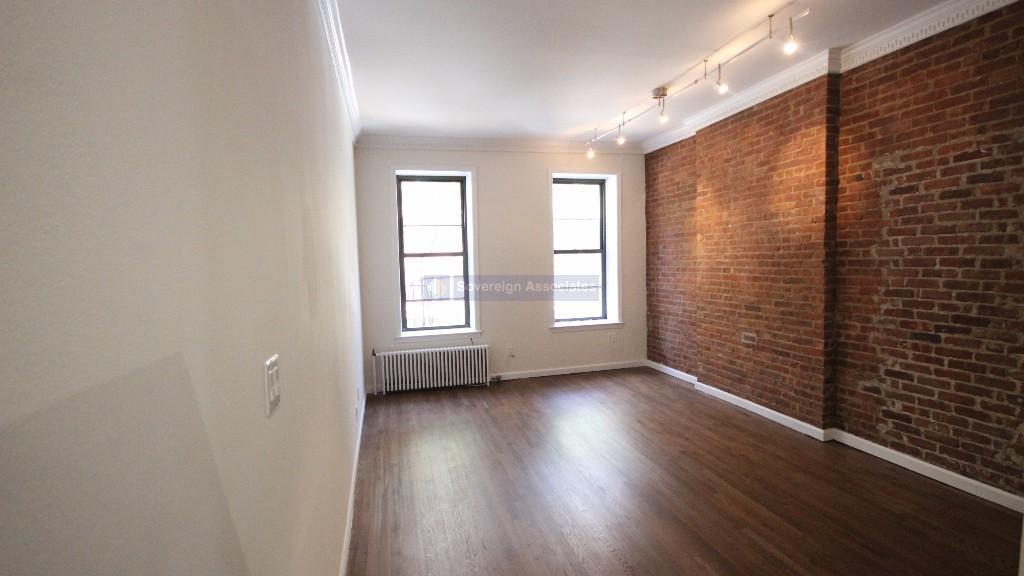 Primary Photo - 351 Amsterdam Avenue