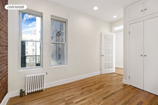 Building Photo - 53 W 106th St