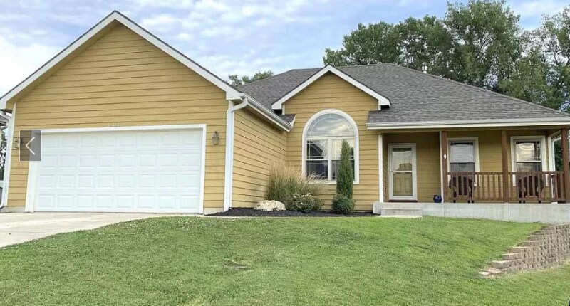 Primary Photo - 5116 NW Graybeal Ct