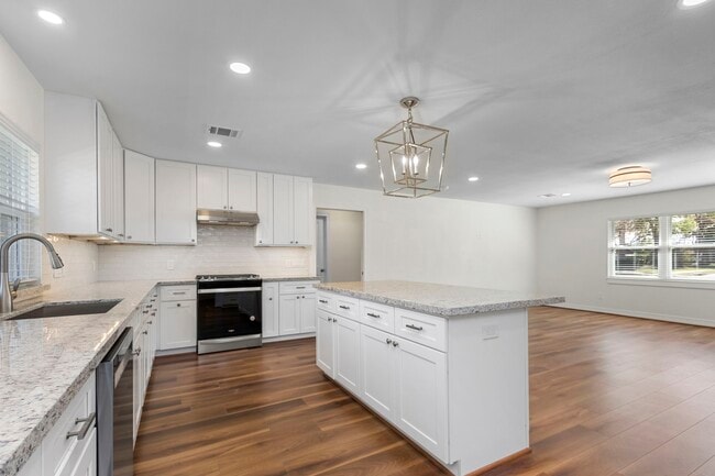 Foto del edificio - 10218 Moorberry Ln