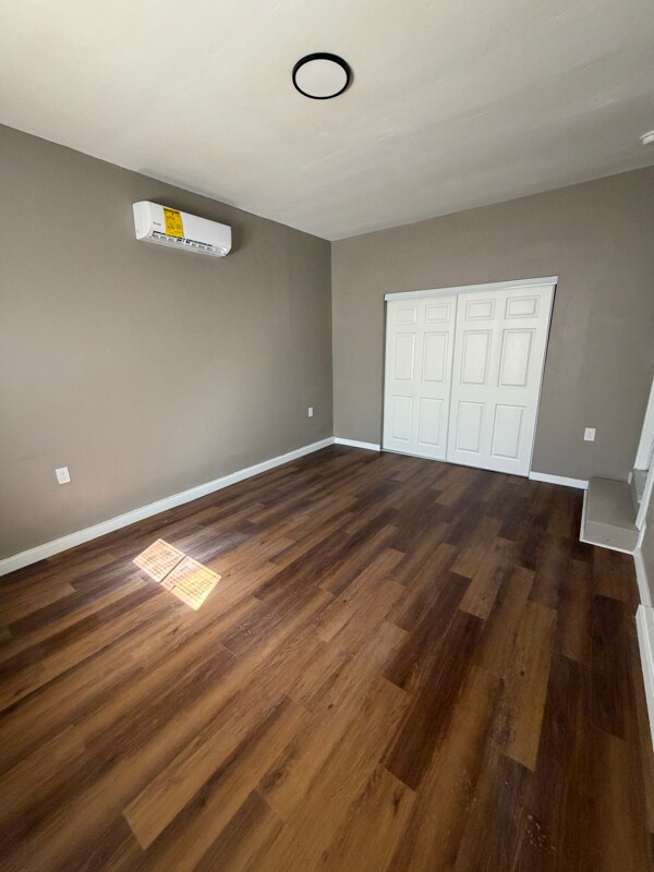 Building Photo - 124 S 11th St