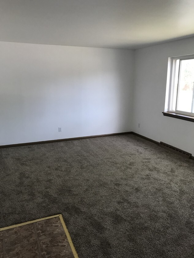 Foto principal - 364 Englewood Ave