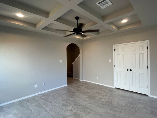 Building Photo - 8607 Valentina Wy