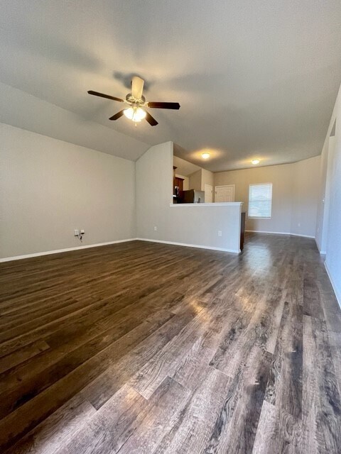 Building Photo - 870 S Jaybird Ln