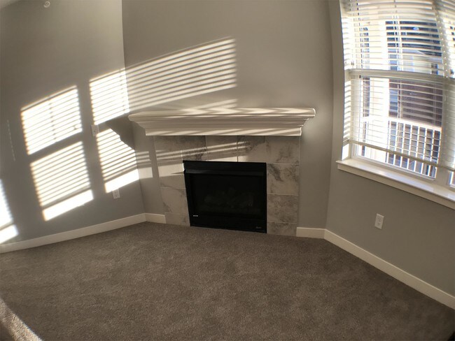 Building Photo - 1611 McCleary Ln