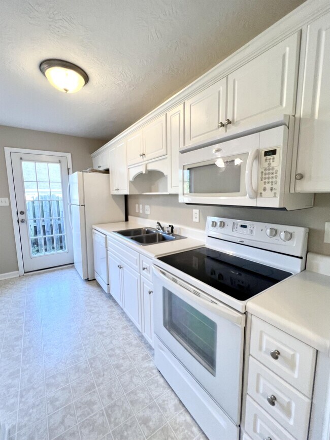 Building Photo - 154 Brandimere Drive