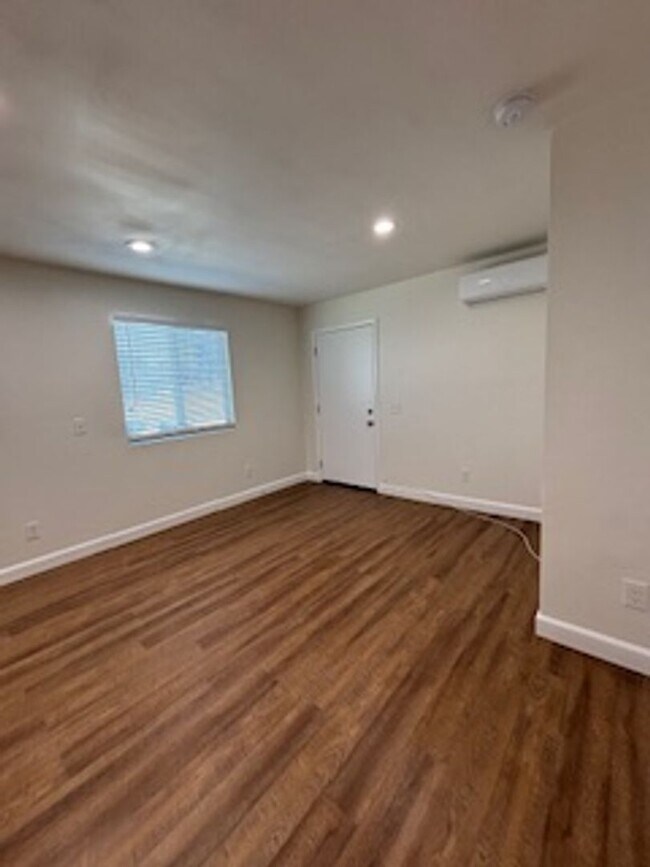 Foto del edificio - 8818 56th St