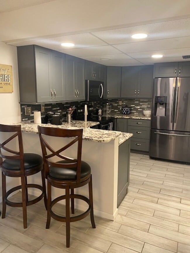 Foto del edificio - 1 bedroom 1 bathroom furnished condo