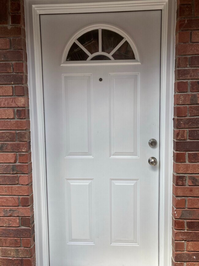 Foto del edificio - 910 English Ave