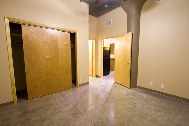 Building Photo - WC Shinn Lofts