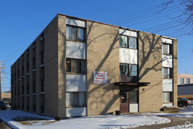 Building Photo - 45 N Orchard St