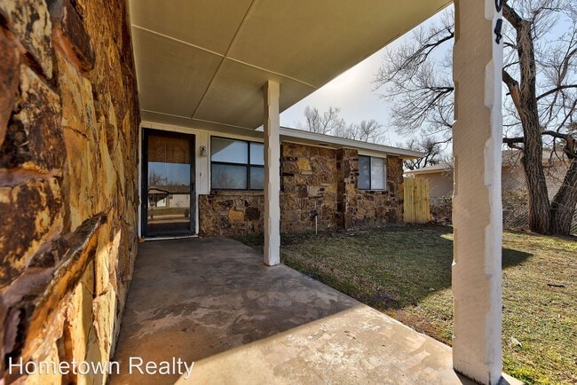 Building Photo - 3 br, 1.5 bath House - 1704 Melody Drive