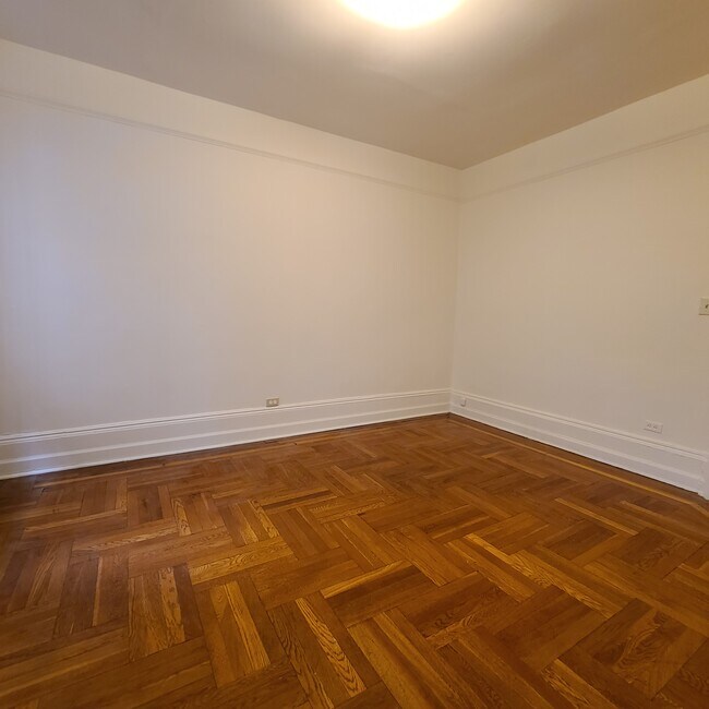 Foto del edificio - 290 Potter Pl