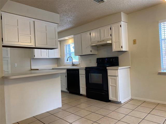 Building Photo - 5400 Holly Trail