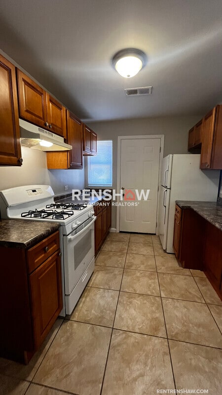 Foto del edificio - 2457 Hale Ave