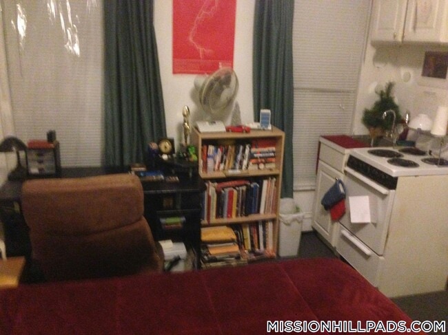 Building Photo - 28 S Huntington Ave