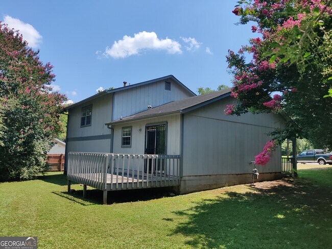 Foto del edificio - 5394 Radford Ln