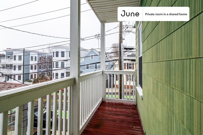 Foto del edificio - Room in Shared 5 bed/1 bath home