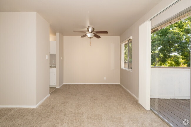 2BR, 1BA - 860SF - Dining Room - Hacienda Apartments