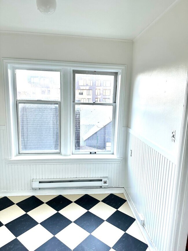 Foto del edificio - Charming Condo in University District!