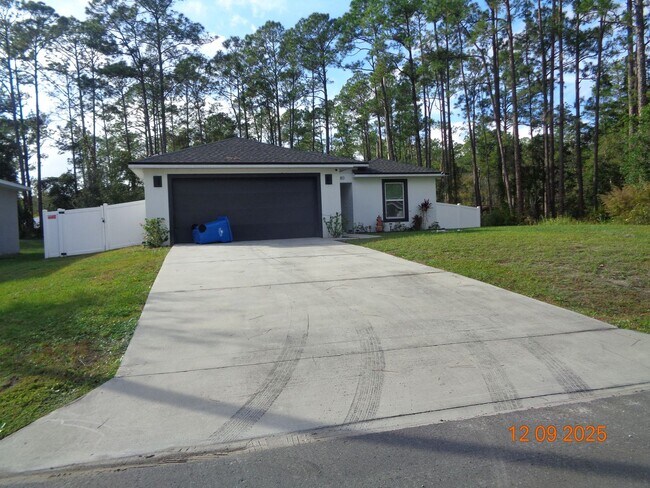 Foto del edificio - Charming, Quiet 3/2 Home in Deland