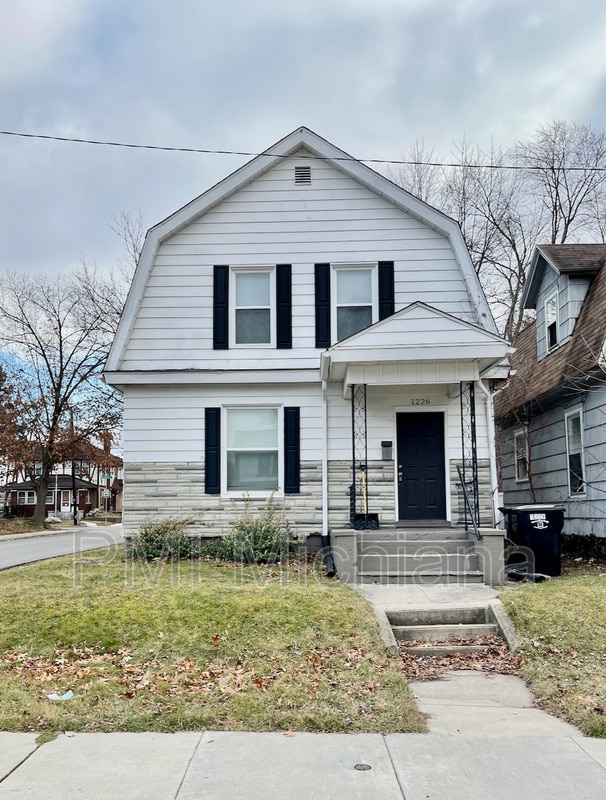 1226 E Madison St, South Bend, IN 46617 House Rental in South Bend