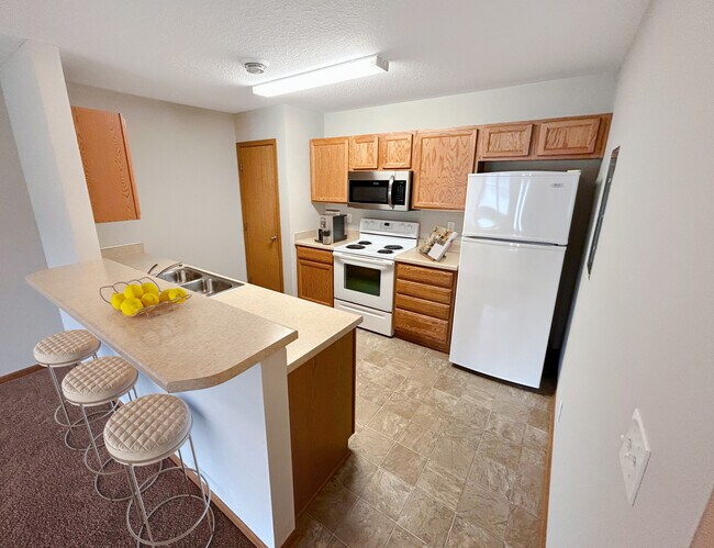 Foto del edificio - Tiverton Court Apartments