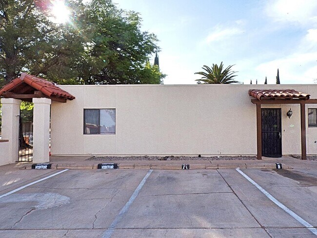 Building Photo - 4232 Ave Palermo