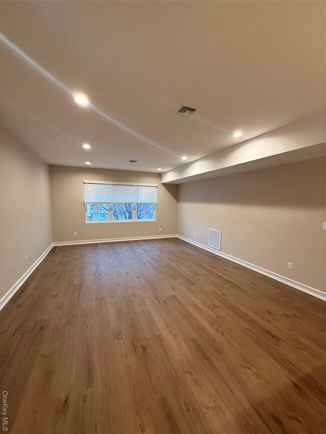 Foto del edificio - 122 Greenwich Ave