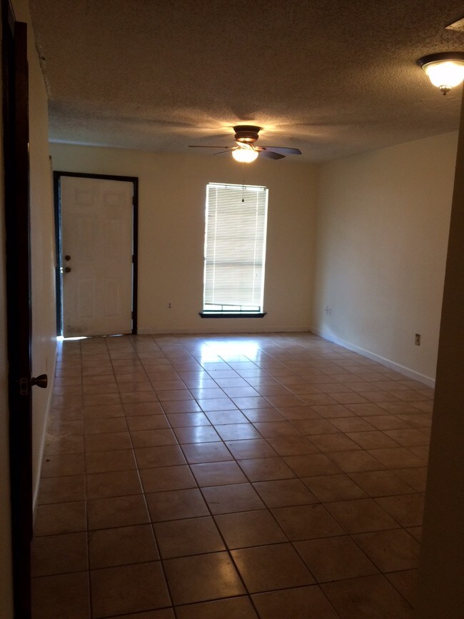 14564 Honeysuckle St Unit 165, Hammond, LA 70401 Condo for Rent in