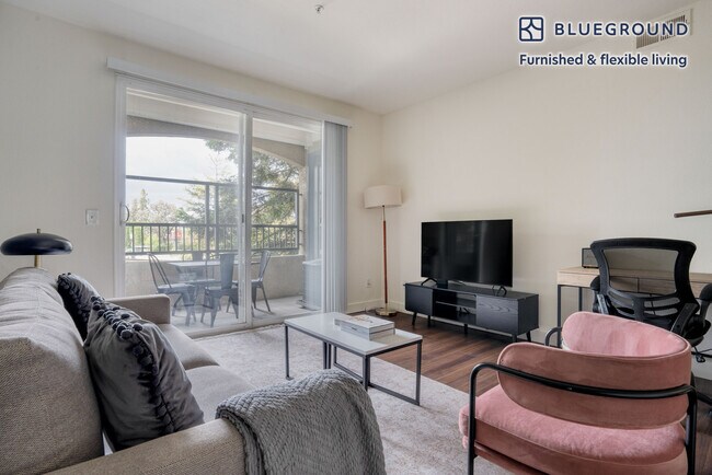 Building Photo - 1273 Lakeside Dr