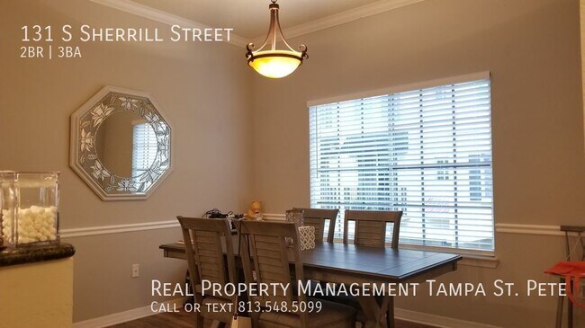 Foto del edificio - HIGHLY DESIRABLE WESTSHORE TOWNHOUSE