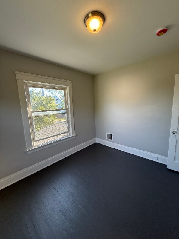 Building Photo - 13710 Caine Ave