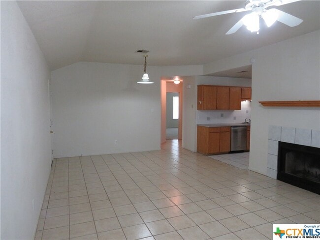 Building Photo - 3907 Hitchrock Dr