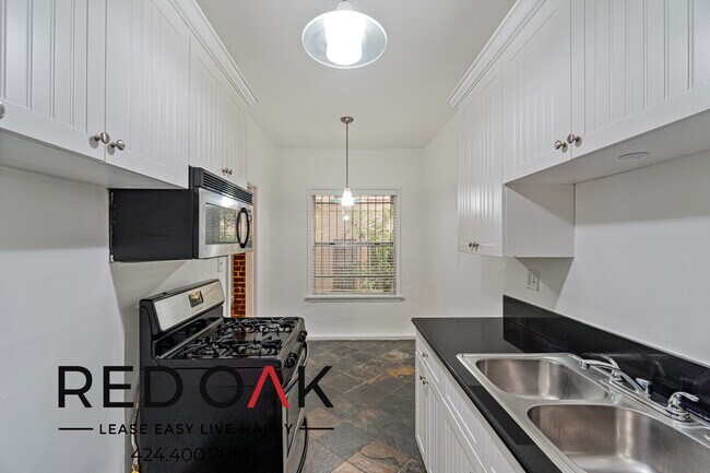 Foto del edificio - ~1 Month FREE~ Stylish Studio with Lovely ...