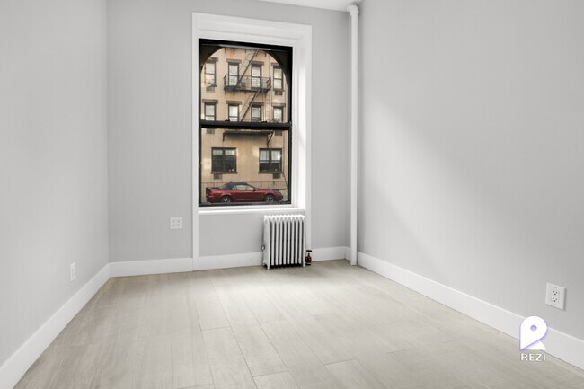 Foto del edificio - 309 E 91st St