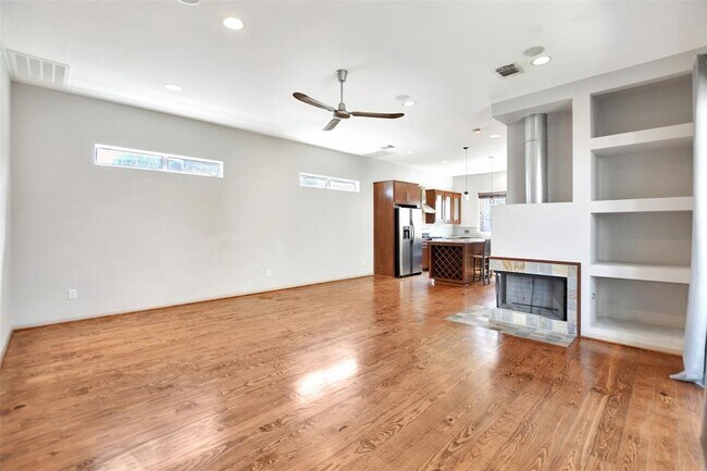 Foto del edificio - 5202 Lillian St