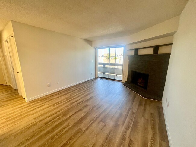 Foto del edificio - **$500 Move in Special**  Updated Spacious 1 bed/1 bath in Aurora