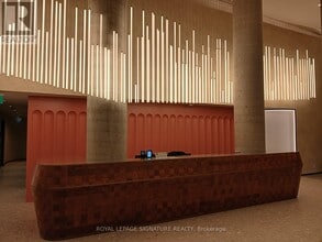 Building Photo - 25 Wellington St S