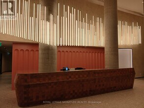 Building Photo - 25 Wellington St S